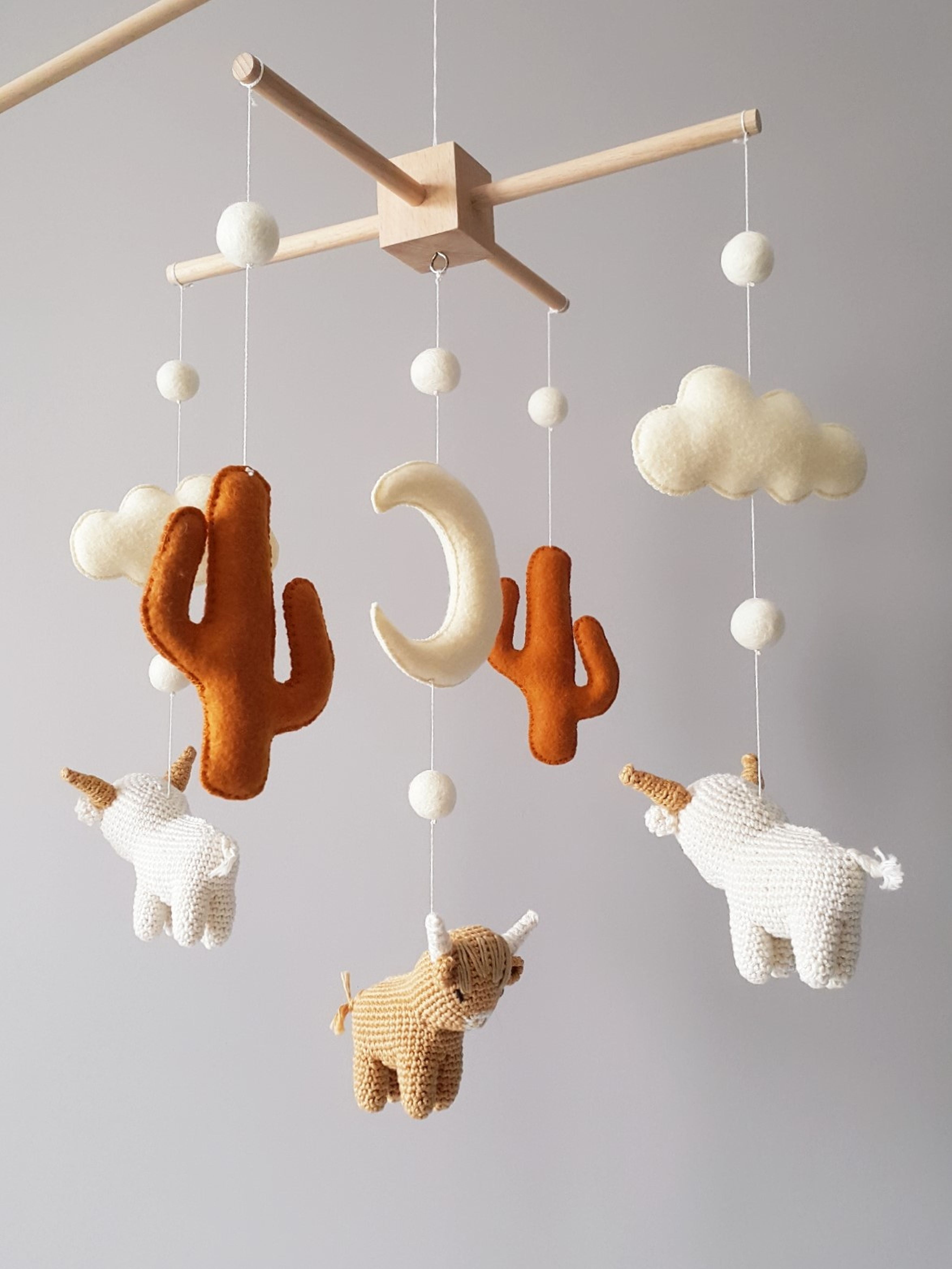 Highland Cow Crib Mobile