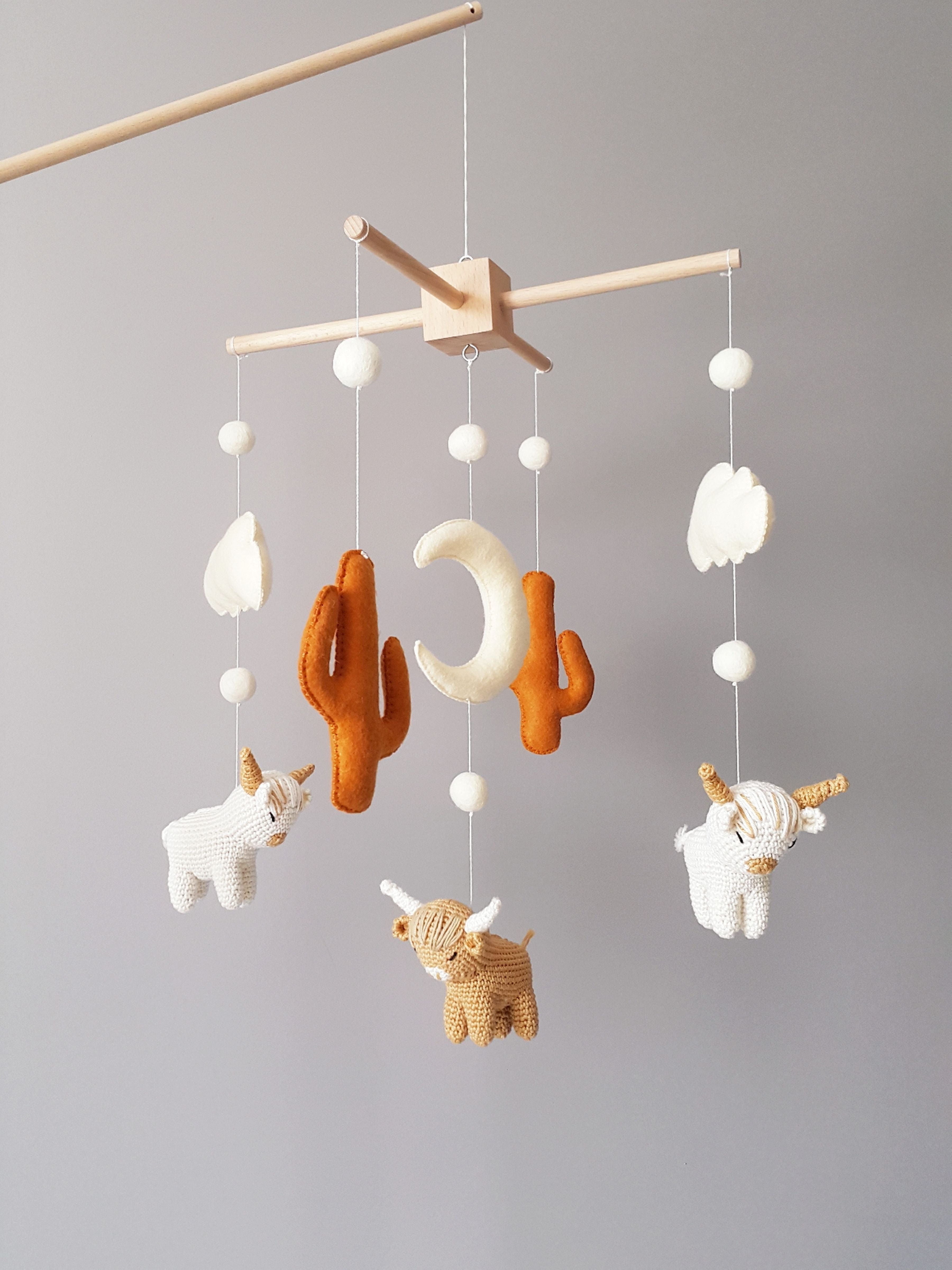 Highland Cow Crib Mobile