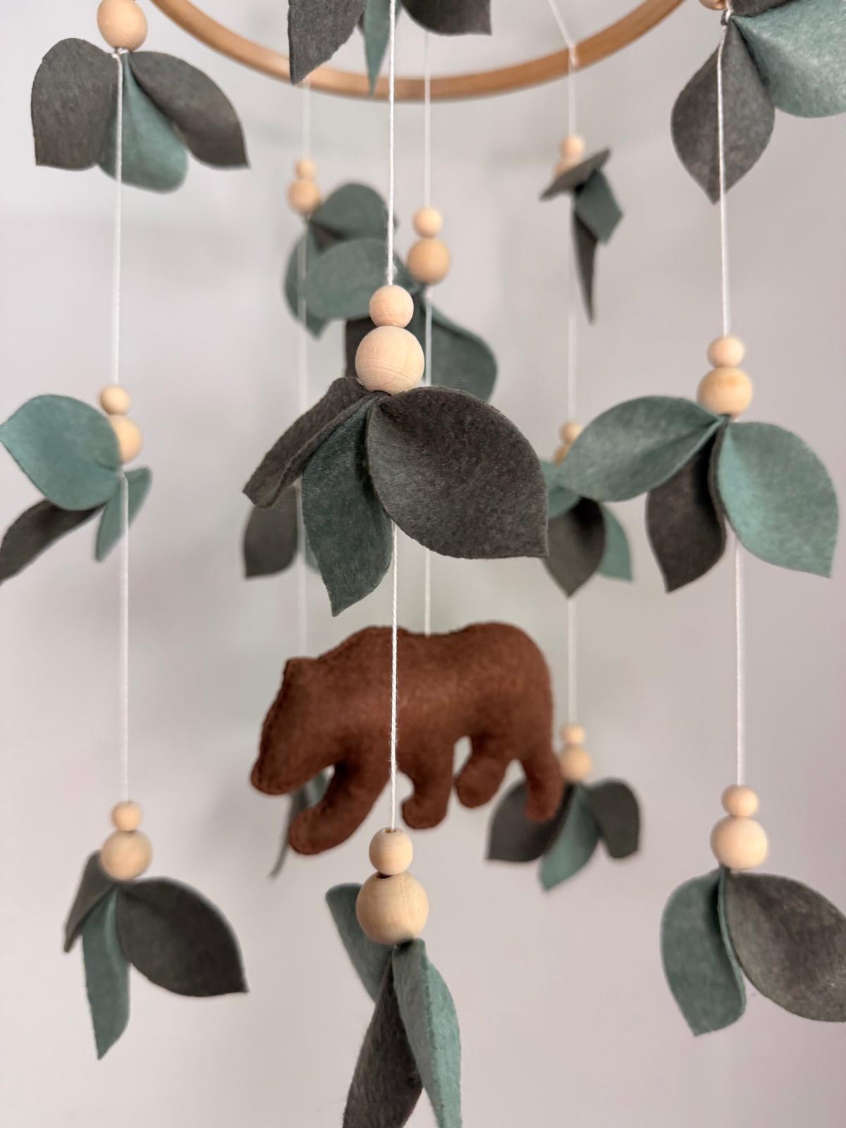 Bear Baby Crib Mobile Leaf Felt Mobile